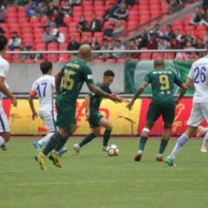  英超VAR再引争议，B席绝杀球被判越位无效  